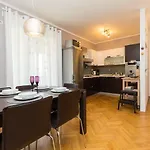 Premium Sanja Porec