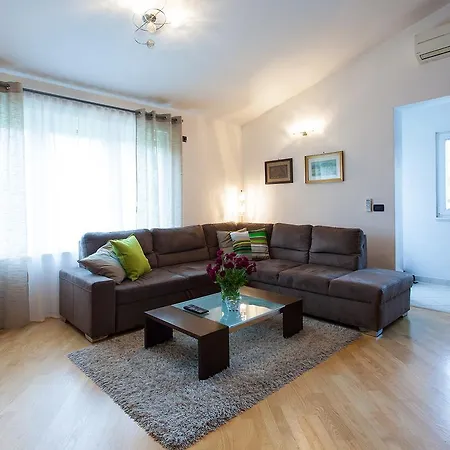 Premium Sanja Pensionat 3*
