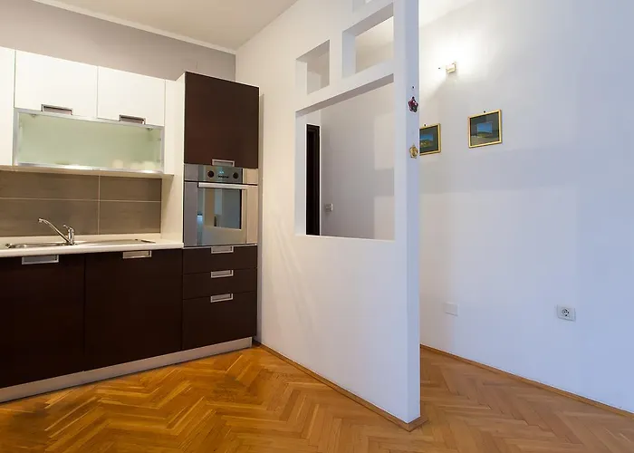 Premium Sanja Πανσιόν 4*