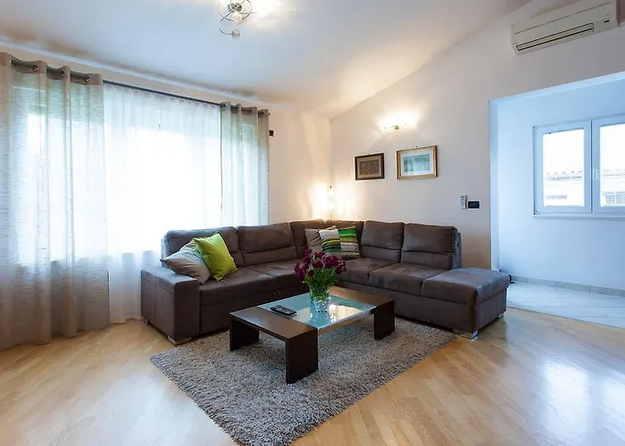 Premium Sanja Πανσιόν 4*