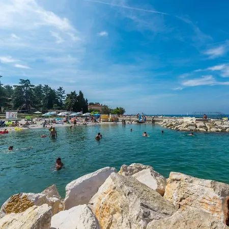 Premium Sanja Konukevi 4*