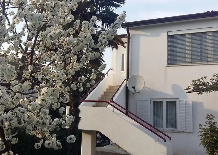 Premium Sanja Konukevi 4*